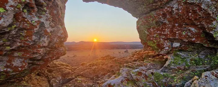 Solnedgång i Isalo nationalpark på Madagaskar