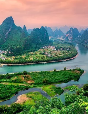 Landskap i Guilin, med Li-elven og karstfjell.